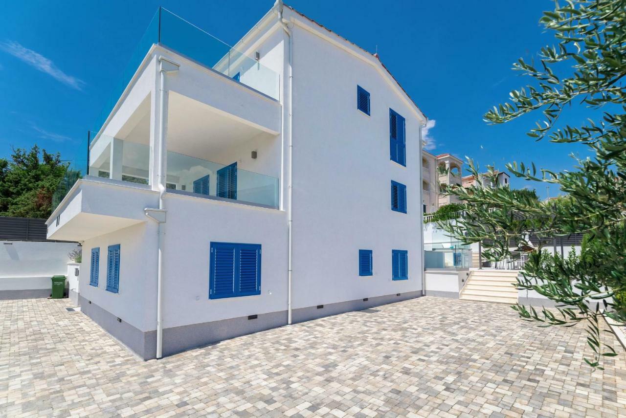 טרוגיר Villa Miholina - With Heated Swimming Pool מראה חיצוני תמונה