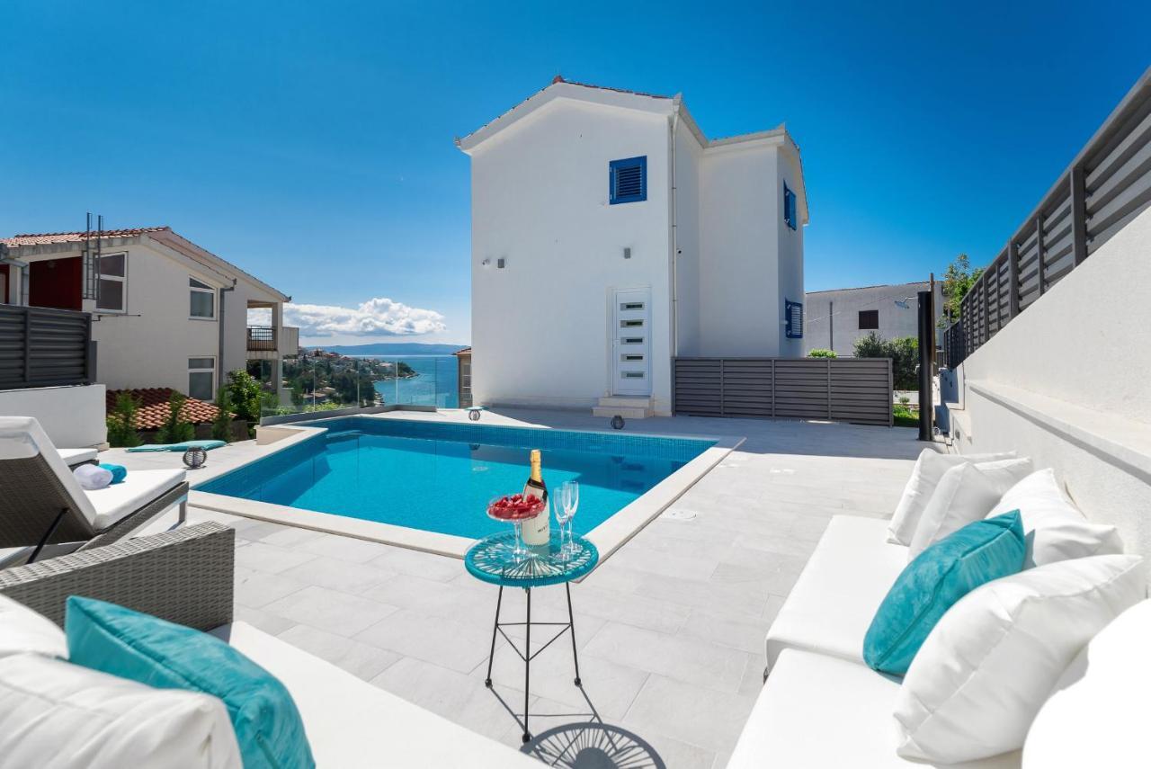 טרוגיר Villa Miholina - With Heated Swimming Pool מראה חיצוני תמונה
