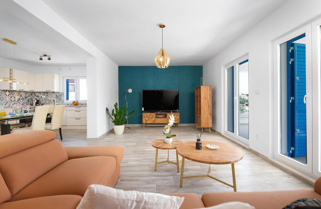 טרוגיר Villa Miholina - With Heated Swimming Pool מראה חיצוני תמונה